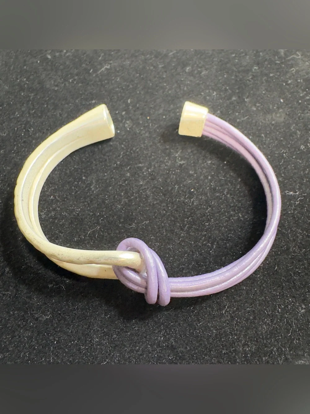 Stylish purple and silver-tone hybrid bracelet / magnetic clasp.